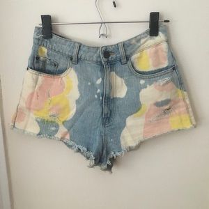 Urban Outfitters BDG High Rise Dree Cheeky Tie Dye Splatter Jean Shorts Size 28